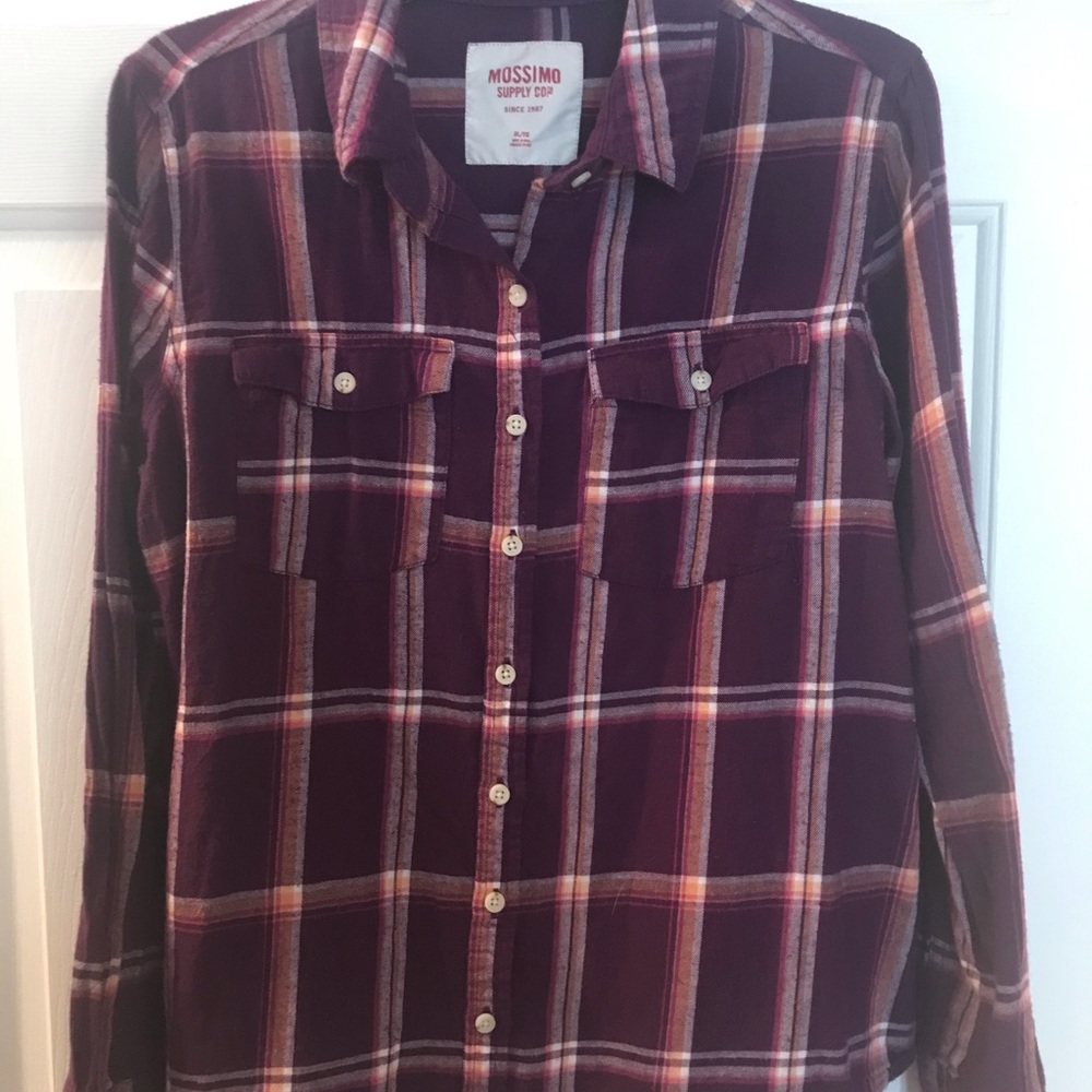 Women’s/Junior’s flannel shirt